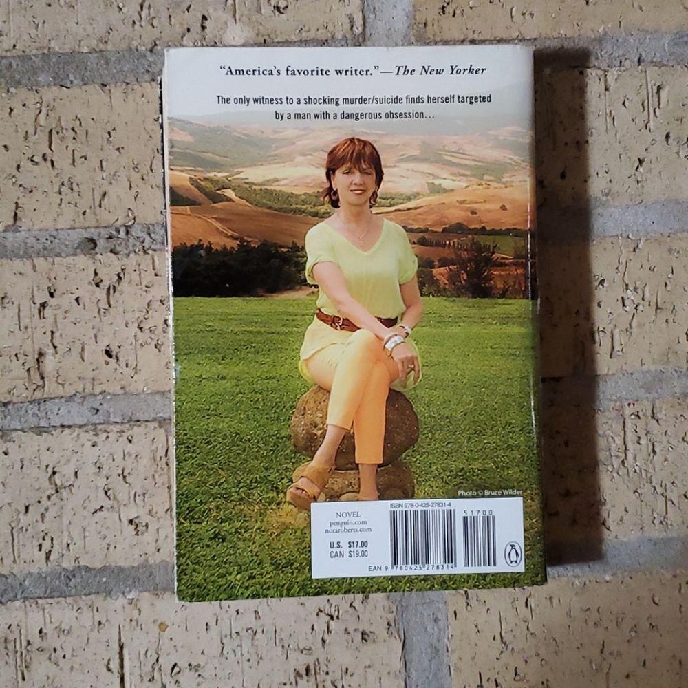 The Collector by Nora Roberts - Picture 2 of 2